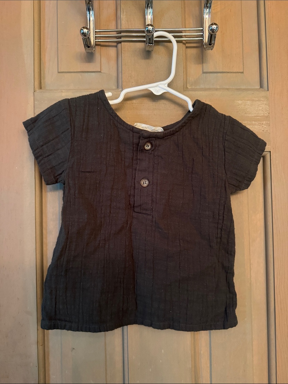 Little Cottonwood Dark Green Gauze Short-Sleeve Button Front Top
